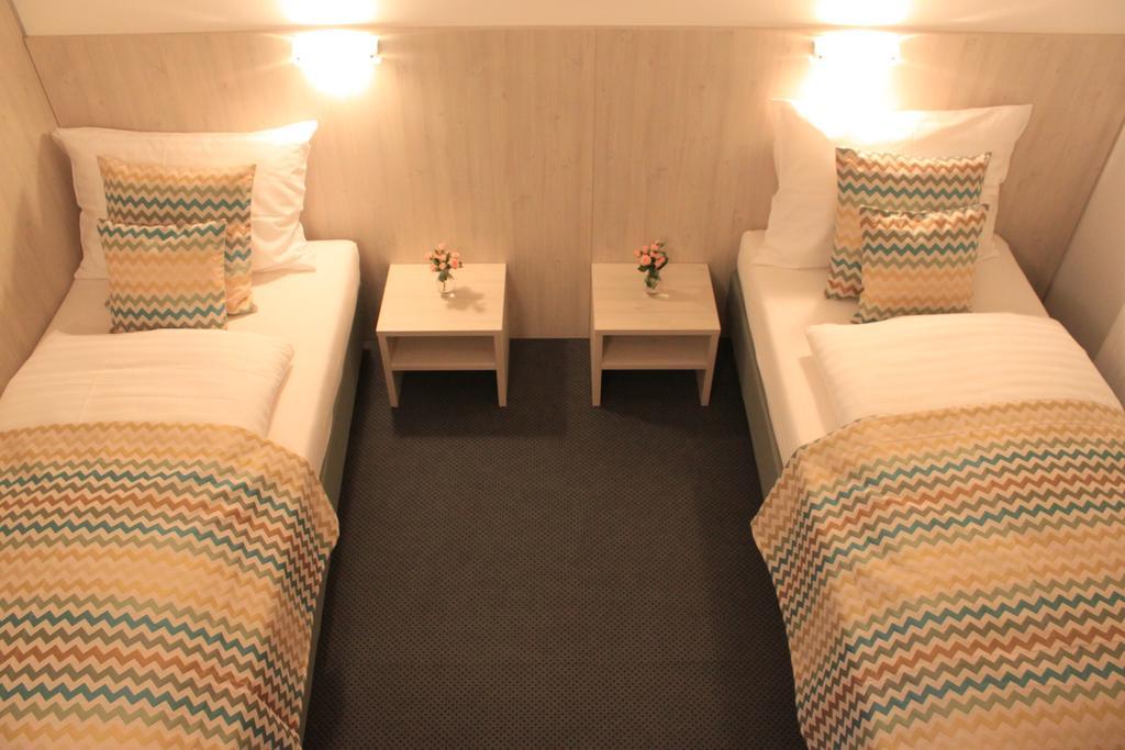 Best Sleep Hotel Spielberg Bei Knittelfeld Exteriör bild