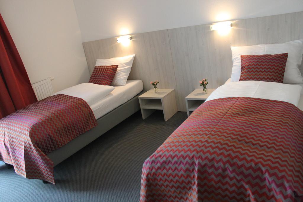 Best Sleep Hotel Spielberg Bei Knittelfeld Exteriör bild