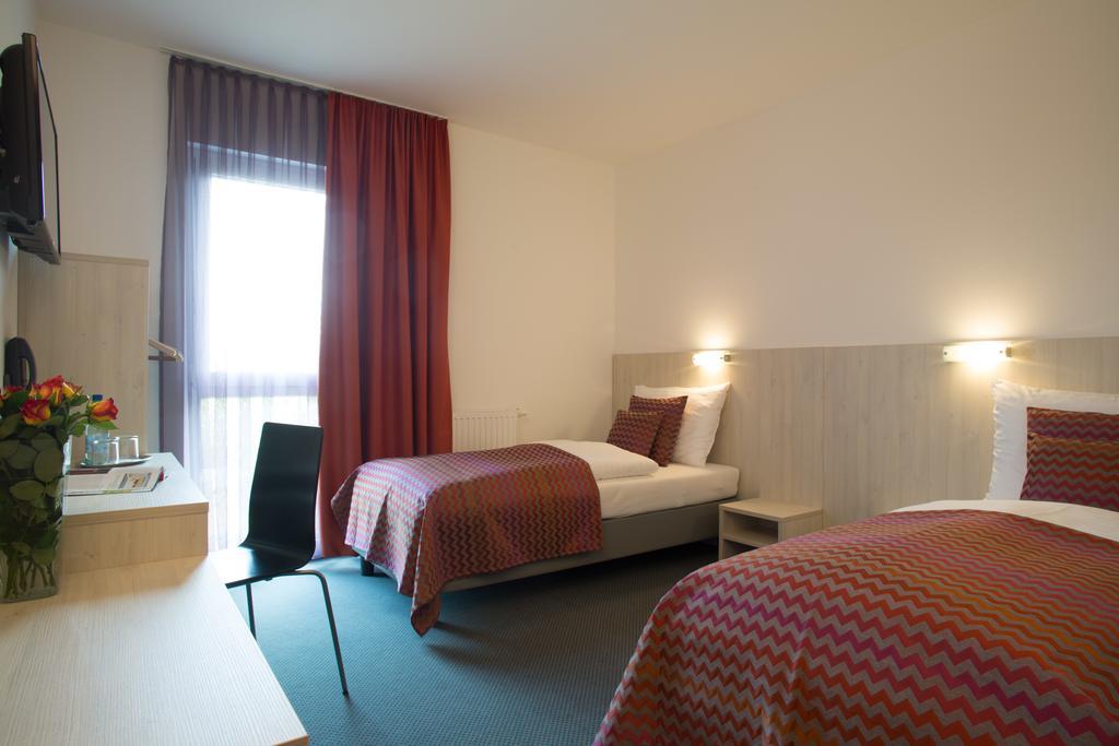 Best Sleep Hotel Spielberg Bei Knittelfeld Exteriör bild